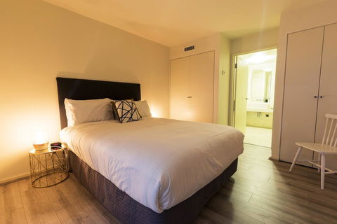 Waterfront Melbourne Apartments - Accommodation Sunshine Coast 39