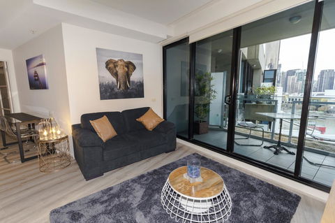 Waterfront Melbourne Apartments - Accommodation Sunshine Coast 42