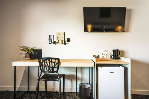 Nightcap At The Cheeky Squire - Accommodation Sunshine Coast 21