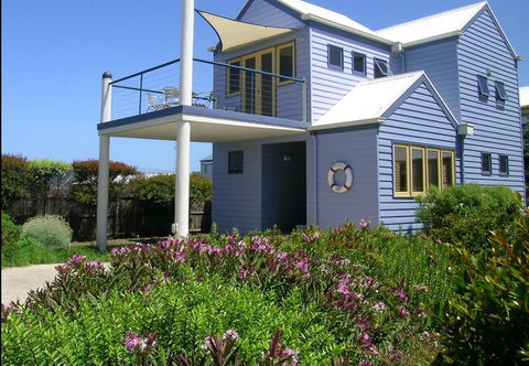 Rayville Boat Houses - Accommodation Sunshine Coast 1