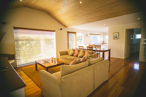 Rayville Boat Houses - Accommodation Sunshine Coast 8