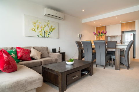 AKOM AT Docklands - Accommodation Sunshine Coast 39