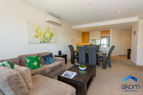 AKOM AT Docklands - Accommodation Sunshine Coast 7