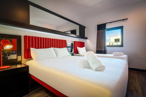 Essence Hotel Carlton - Accommodation Sunshine Coast 15