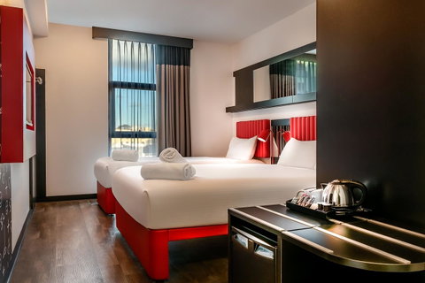 Essence Hotel Carlton - Accommodation Sunshine Coast 8
