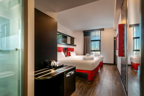 Essence Hotel Carlton - Accommodation Sunshine Coast 14