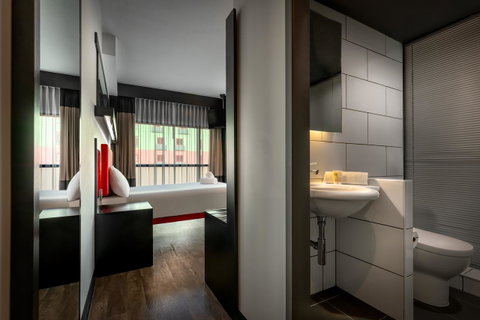 Essence Hotel Carlton - Accommodation Sunshine Coast 5