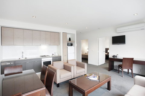 St Kilda Central Apartments - Accommodation Sunshine Coast 13