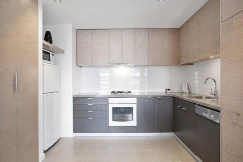St Kilda Central Apartments - Accommodation Sunshine Coast 17