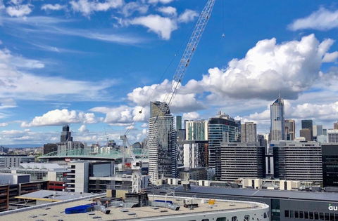 Pride Docklands Waterfront Apartment City View - Accommodation Sunshine Coast 0