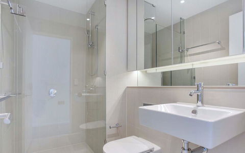 Pride Docklands Waterfront Apartment City View - Accommodation Sunshine Coast 16