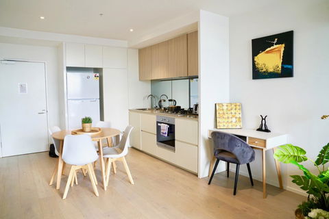 Pride Docklands Waterfront Apartment City View - Accommodation Sunshine Coast 13