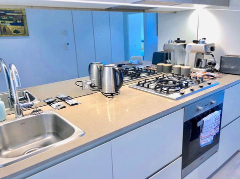 Pride Docklands Waterfront Apartment City View - Accommodation Sunshine Coast 28