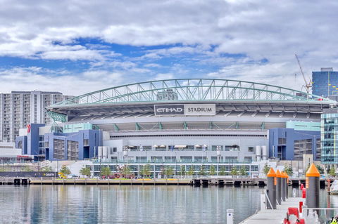 Pride Docklands Waterfront Apartment City View - Accommodation Sunshine Coast 37