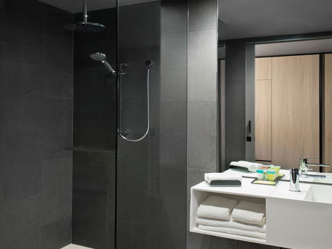 Vibe Hotel Melbourne Docklands - Accommodation Sunshine Coast 16