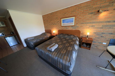 Quays Motel San Remo - Accommodation Sunshine Coast 1