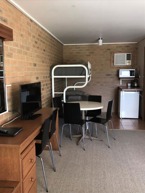Quays Motel San Remo - Accommodation Sunshine Coast 3