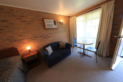 Quays Motel San Remo - Accommodation Sunshine Coast 2