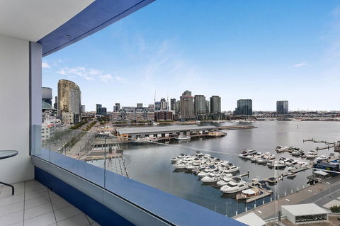 Docklands Private Collection - NEWQUAY - Accommodation Sunshine Coast 2