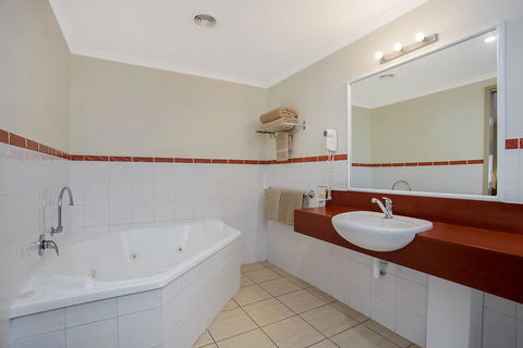 Comfort Inn Warrnambool International - Accommodation Sunshine Coast 11