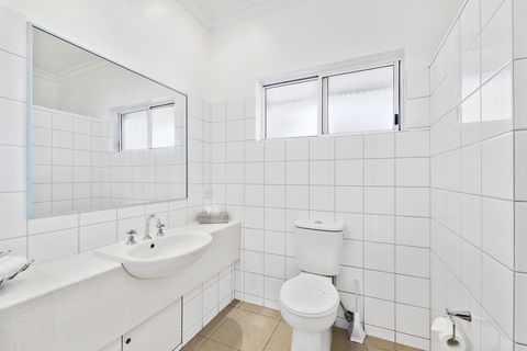 The International Motel Apollo Bay - Accommodation Sunshine Coast 29