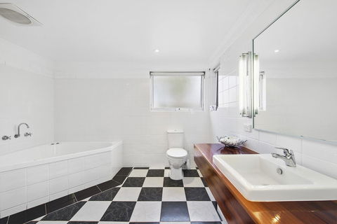 The International Motel Apollo Bay - Accommodation Sunshine Coast 22