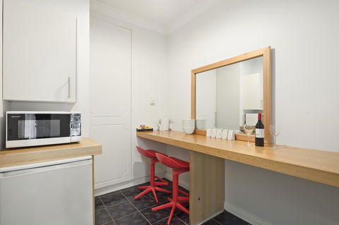 The International Motel Apollo Bay - Accommodation Sunshine Coast 12