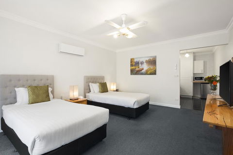 The International Motel Apollo Bay - Accommodation Sunshine Coast 13