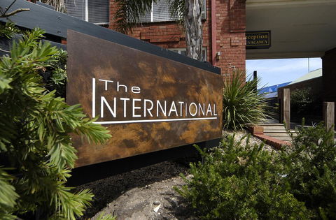 The International Motel Apollo Bay - Accommodation Sunshine Coast 1