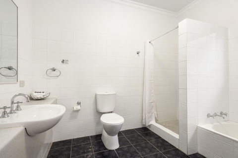 The International Motel Apollo Bay - Accommodation Sunshine Coast 11