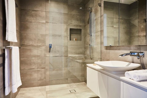 Richmond Â· 3 Level Architecturally Designed Richmond House - Accommodation Sunshine Coast 9