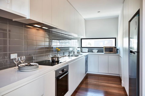 Richmond Â· 3 Level Architecturally Designed Richmond House - Accommodation Sunshine Coast 6