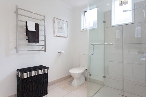 Capella Villa No. 4 - Stunning Luxury Decor Inside And Out - Accommodation Sunshine Coast 11