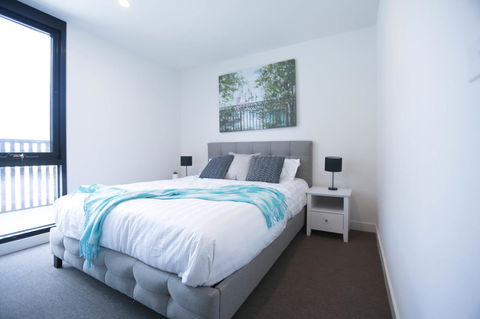 Box Hill 2 Bedroom Apt (La Maison) 02 - Accommodation Sunshine Coast 0