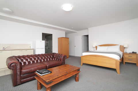 Quality Inn & Suites The Menzies - Accommodation Sunshine Coast 8