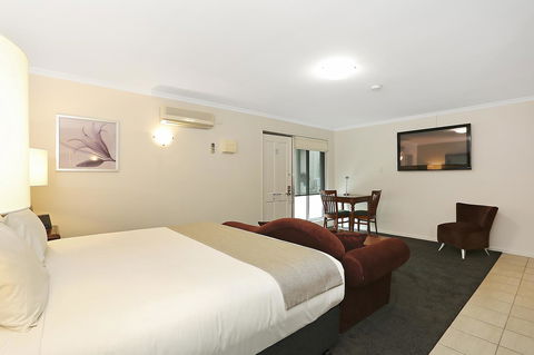 Quality Inn & Suites The Menzies - Accommodation Sunshine Coast 38