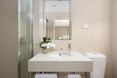 The Victoria Hotel - Accommodation Sunshine Coast 3