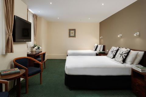 The Victoria Hotel - Accommodation Sunshine Coast 32