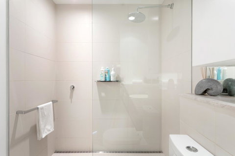 Modern Apartment In The Heart Of St Kilda - Accommodation Sunshine Coast 15