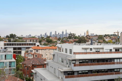 Modern Apartment In The Heart Of St Kilda - Accommodation Sunshine Coast 21
