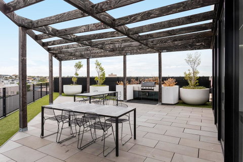 Modern Apartment In The Heart Of St Kilda - Accommodation Sunshine Coast 19