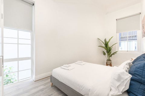 Unique 3 Bedroom Central CBD Townhouse - Accommodation Sunshine Coast 12
