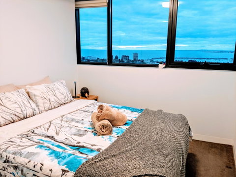 Breathtaking View Apartment With Gym & Sauna - Accommodation Sunshine Coast 8