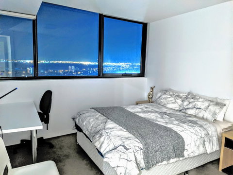 Breathtaking View Apartment With Gym & Sauna - Accommodation Sunshine Coast 6