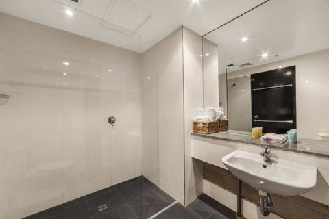 Summer House Melbourne - Accommodation Sunshine Coast 16