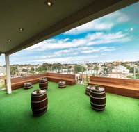 Summer House Melbourne Backpackers - Accommodation Sunshine Coast