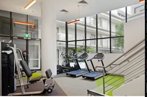 3 Saint Kilda Road - Accommodation Sunshine Coast 3