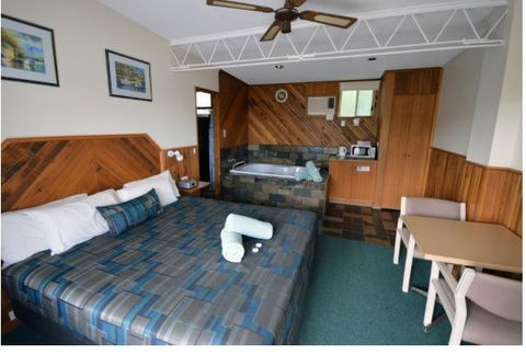 Pelicans Motel San Remo - Accommodation Sunshine Coast 11