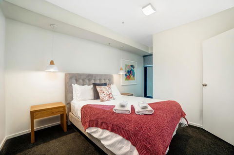 Signature Waterfront Apartments - Accommodation Sunshine Coast 18