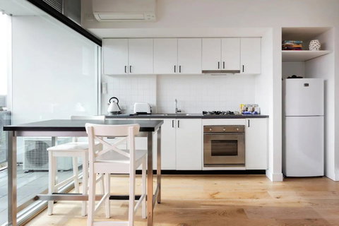 BestView St Kilda Spectacular Sunset Hideaway - Boutique Self-contained Luxury Apartment - Accommodation Sunshine Coast 10